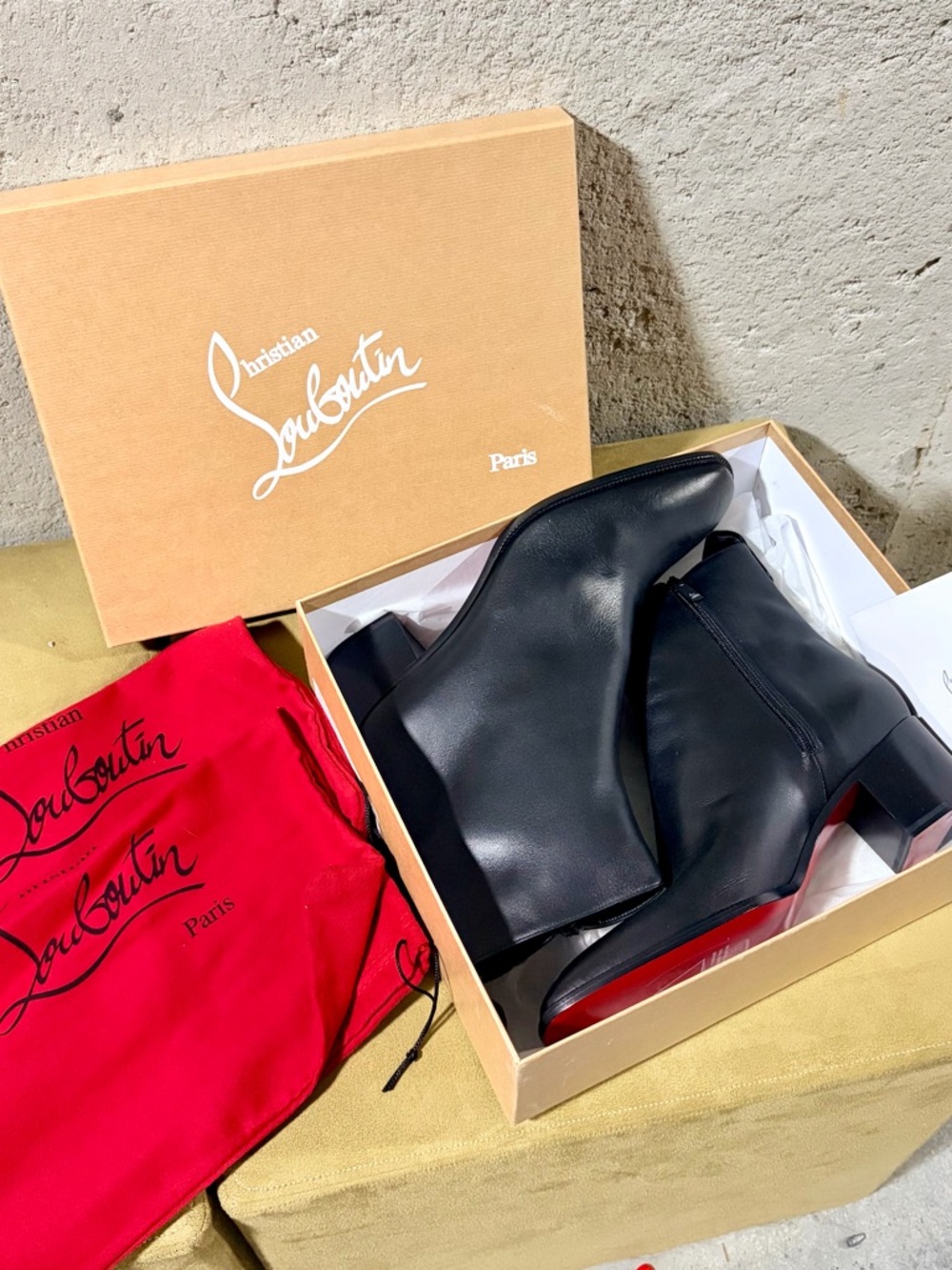 Christian Louboutin Black leather boots with box & Red Drawstring Dust bags - Picture 10 of 11